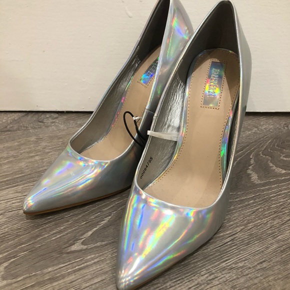 F21 Iridescent Pointy Toe Pumps - Picture 1 of 4